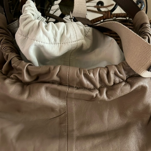 Huis Clos Shoulderbag/Tote/Crossbody🔥 - Picture 4 of 16